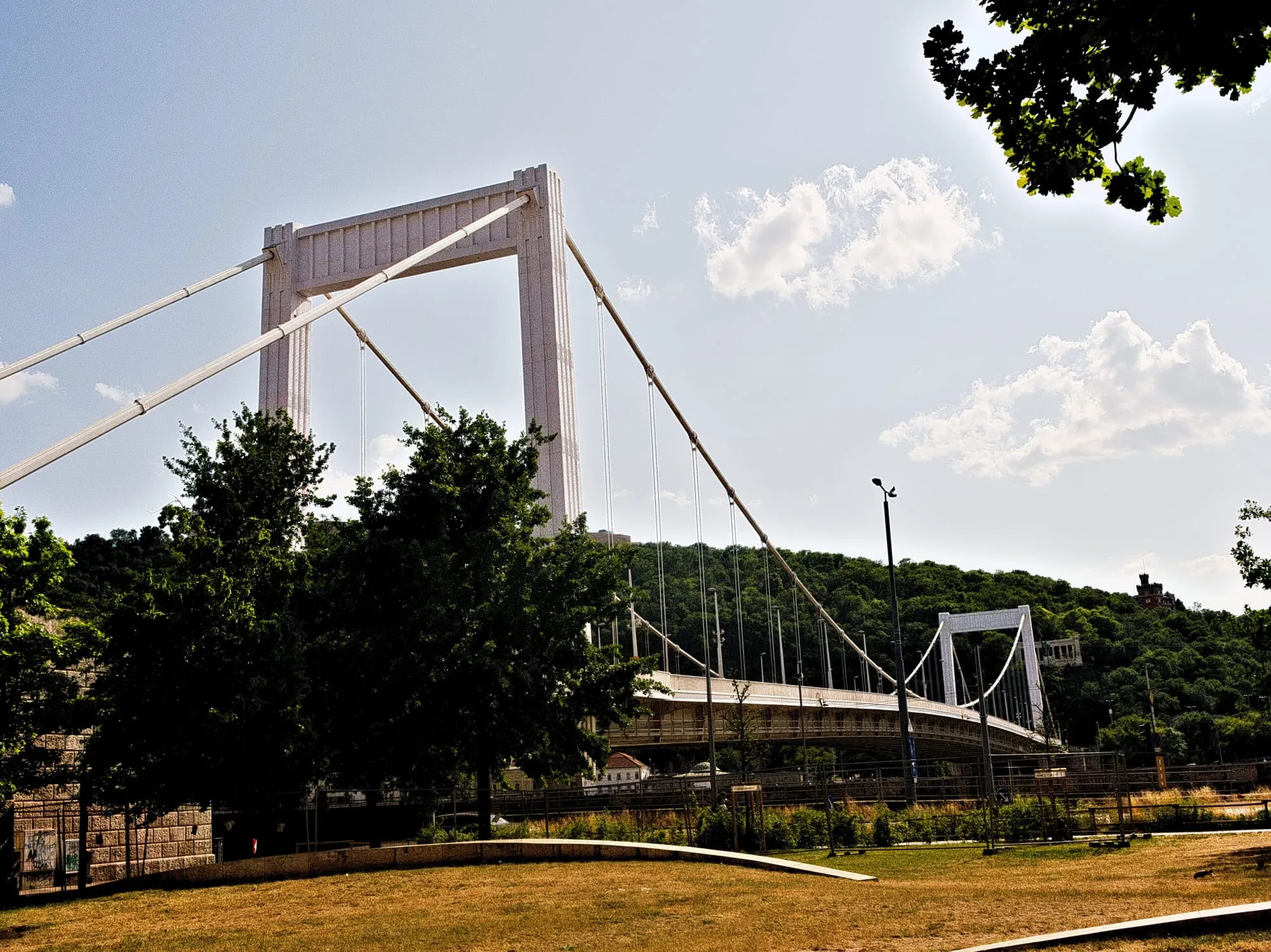 Elizabeth Bridge
